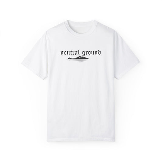 Neutral Ground Women's T-Shirt / Crop Top